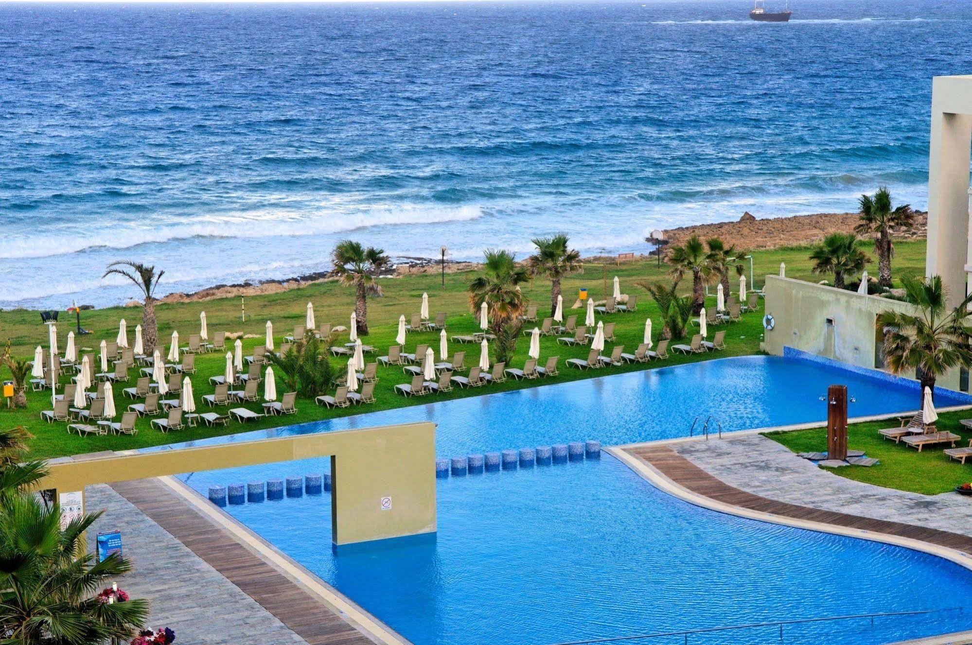 Capital Coast Resort And Spa Pafos Udogodnienia zdjęcie